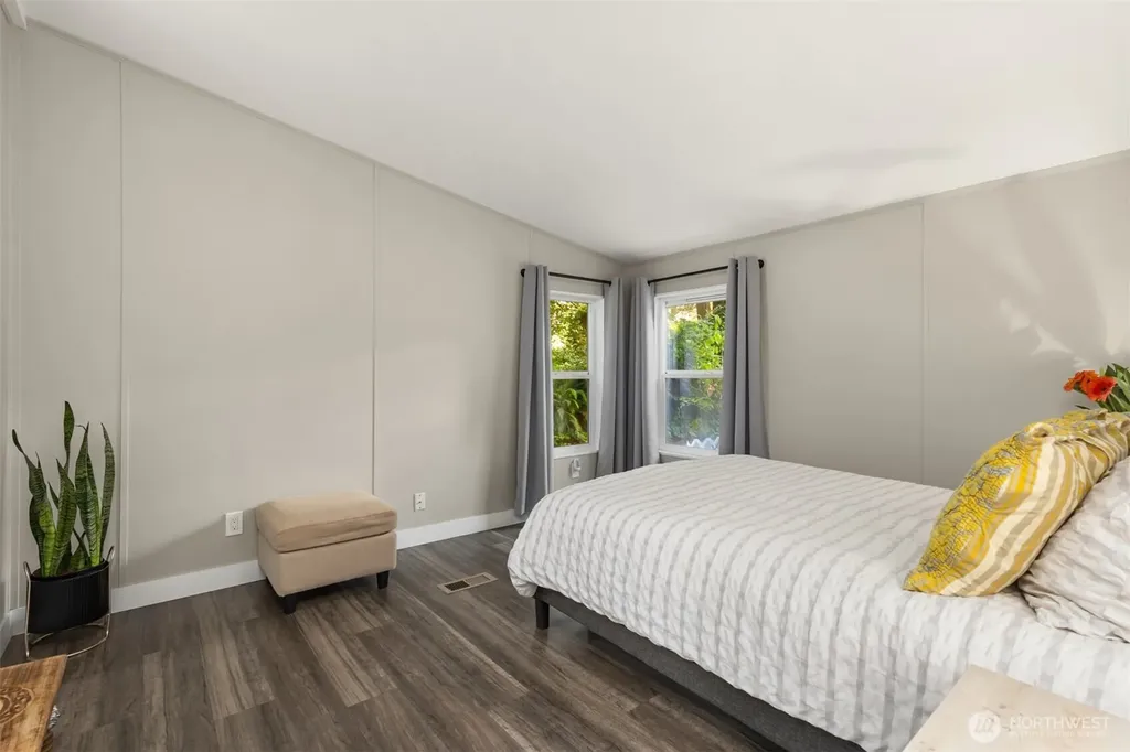 8480 Hansen Road NE Bainbridge Island WA 98110
