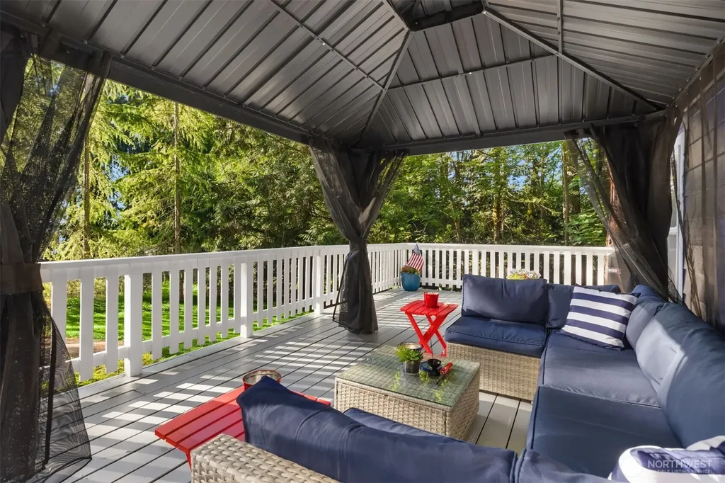 8480 Hansen Road NE Bainbridge Island WA 98110