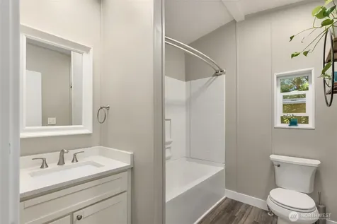 8480 Hansen Road NE Bainbridge Island WA 98110