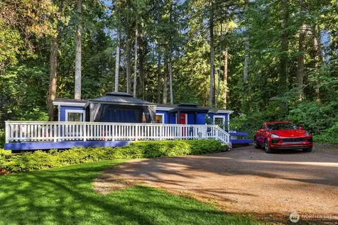 8480 Hansen Road NE Bainbridge Island WA 98110