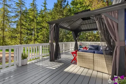 8480 Hansen Road NE Bainbridge Island WA 98110