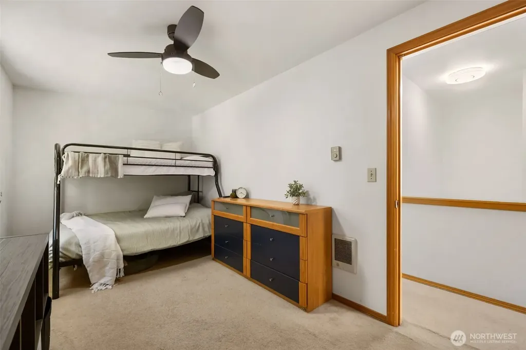 21 NE Admiral Drive Belfair WA 98528