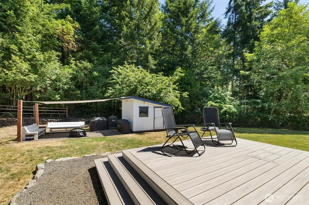 21 NE Admiral Drive Belfair WA 98528