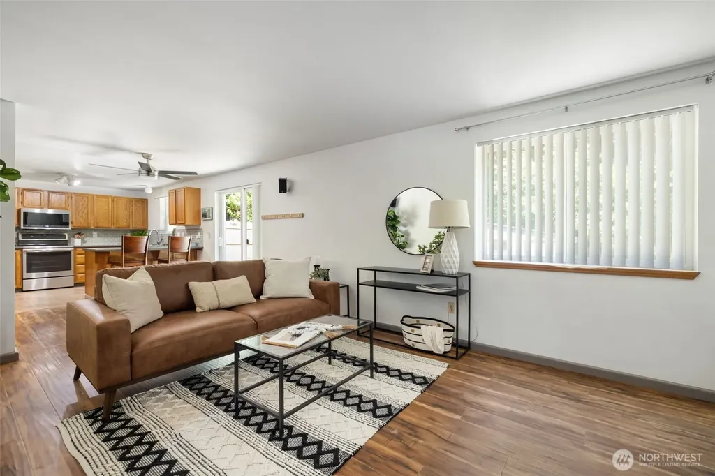 21 NE Admiral Drive Belfair WA 98528
