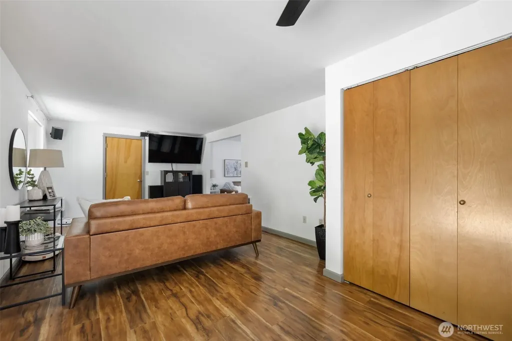 21 NE Admiral Drive Belfair WA 98528
