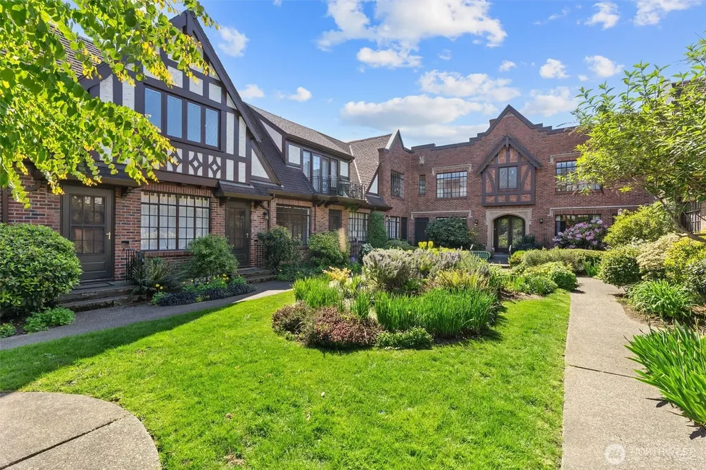 111 14th Avenue E Seattle WA 98112