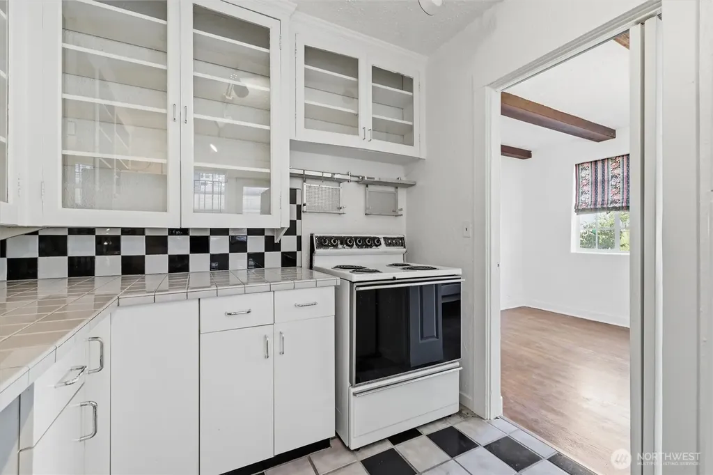 111 14th Avenue E Seattle WA 98112