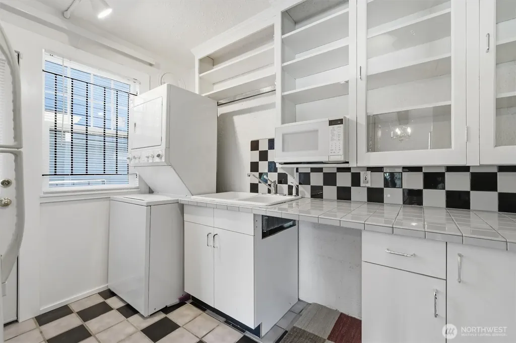 111 14th Avenue E Seattle WA 98112