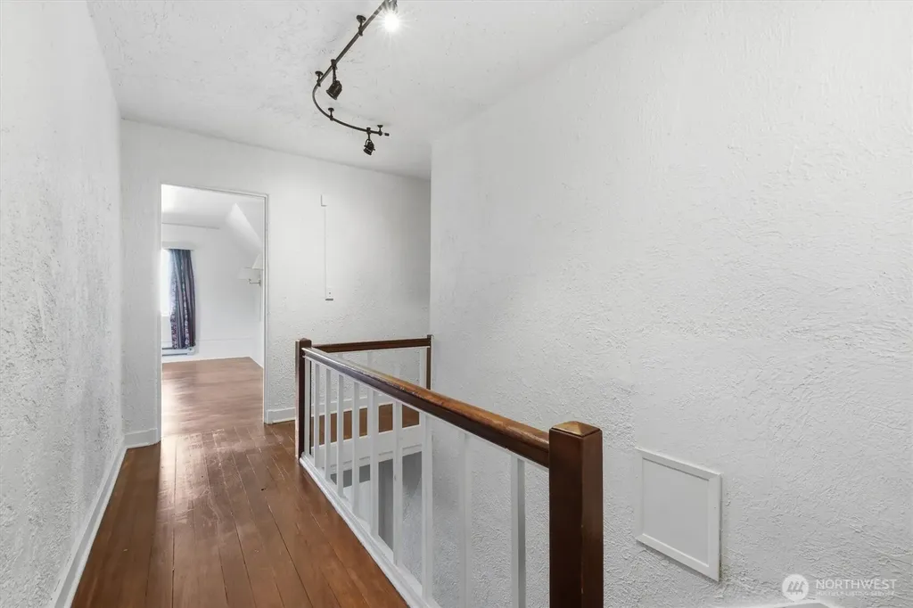 111 14th Avenue E Seattle WA 98112
