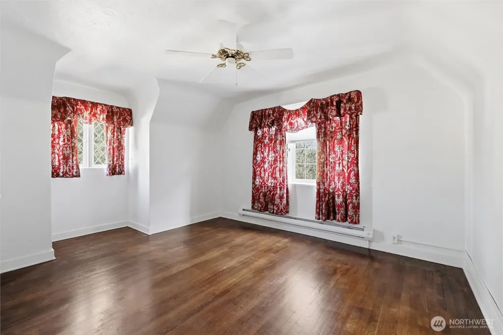 111 14th Avenue E Seattle WA 98112