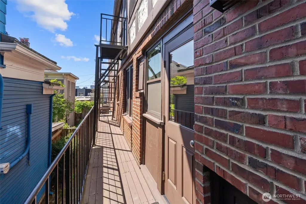 111 14th Avenue E Seattle WA 98112