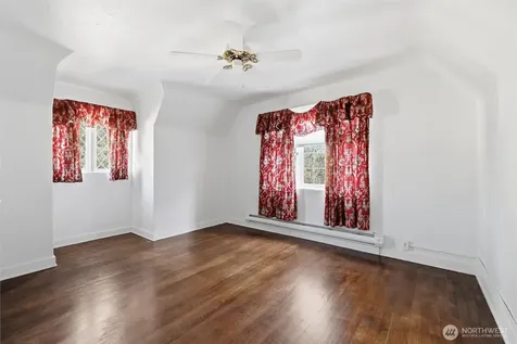 111 14th Avenue E Seattle WA 98112