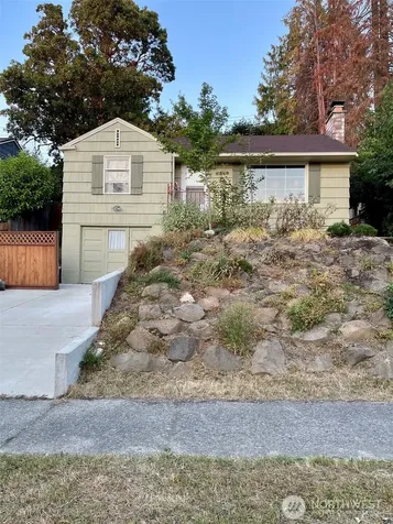 5942 37th Avenue SW Seattle WA 98126