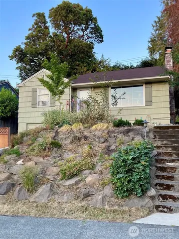 5942 37th Avenue SW Seattle WA 98126