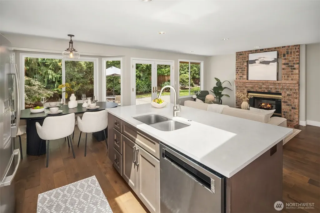 1815 Field Avenue NE Renton WA 98059