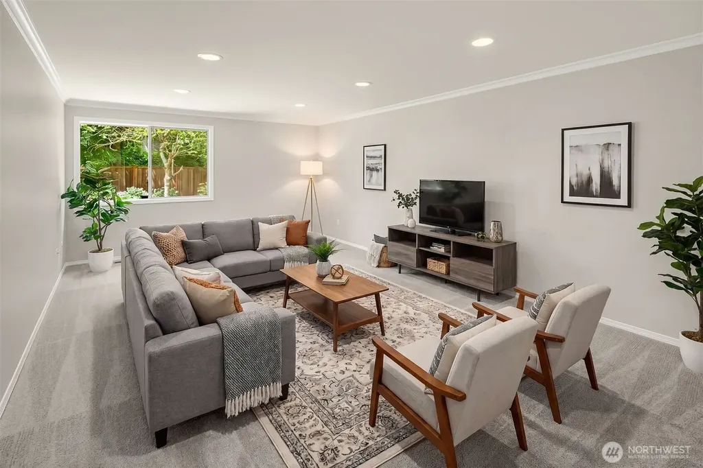 1815 Field Avenue NE Renton WA 98059