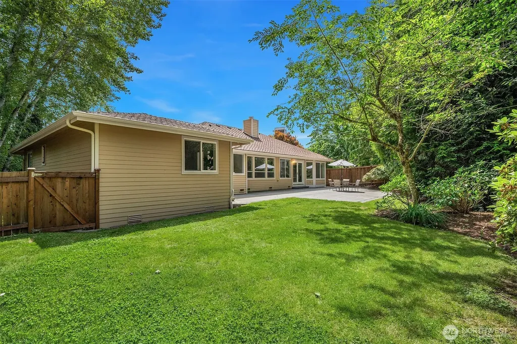 1815 Field Avenue NE Renton WA 98059