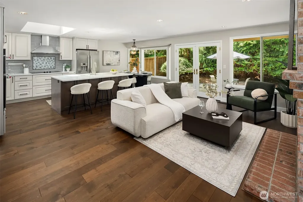 1815 Field Avenue NE Renton WA 98059