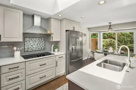 1815 Field Avenue NE Renton WA 98059