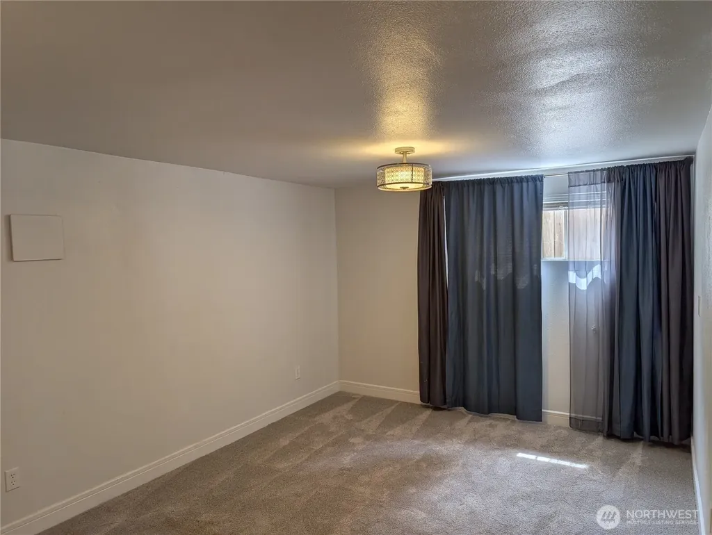 8808 Monte Cristo Drive Everett WA 98208