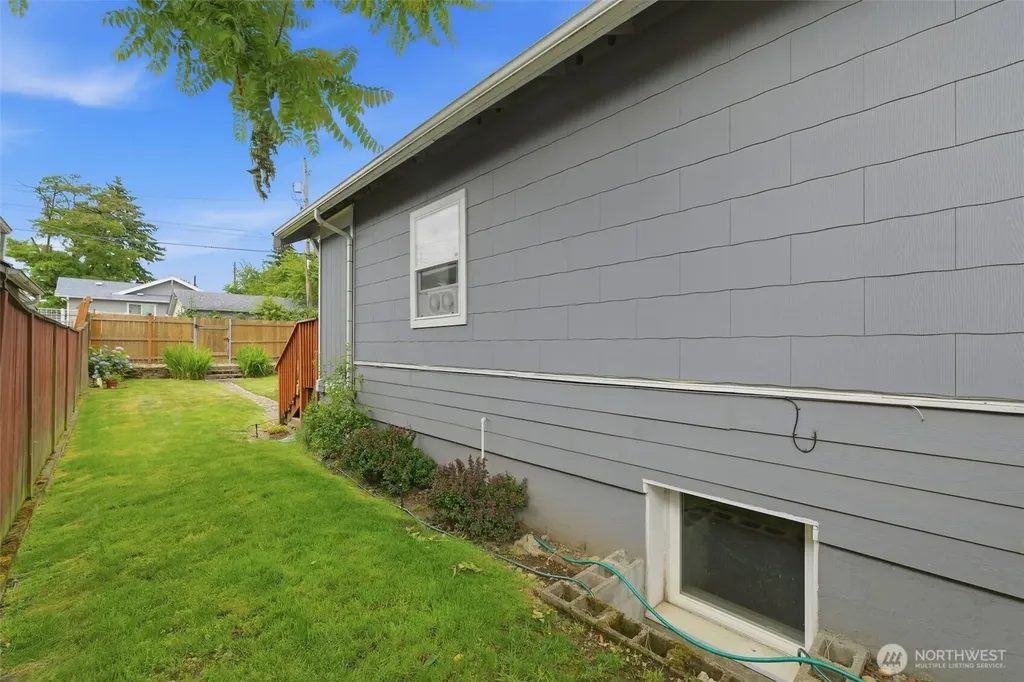 3734 E I Street Tacoma WA 98404