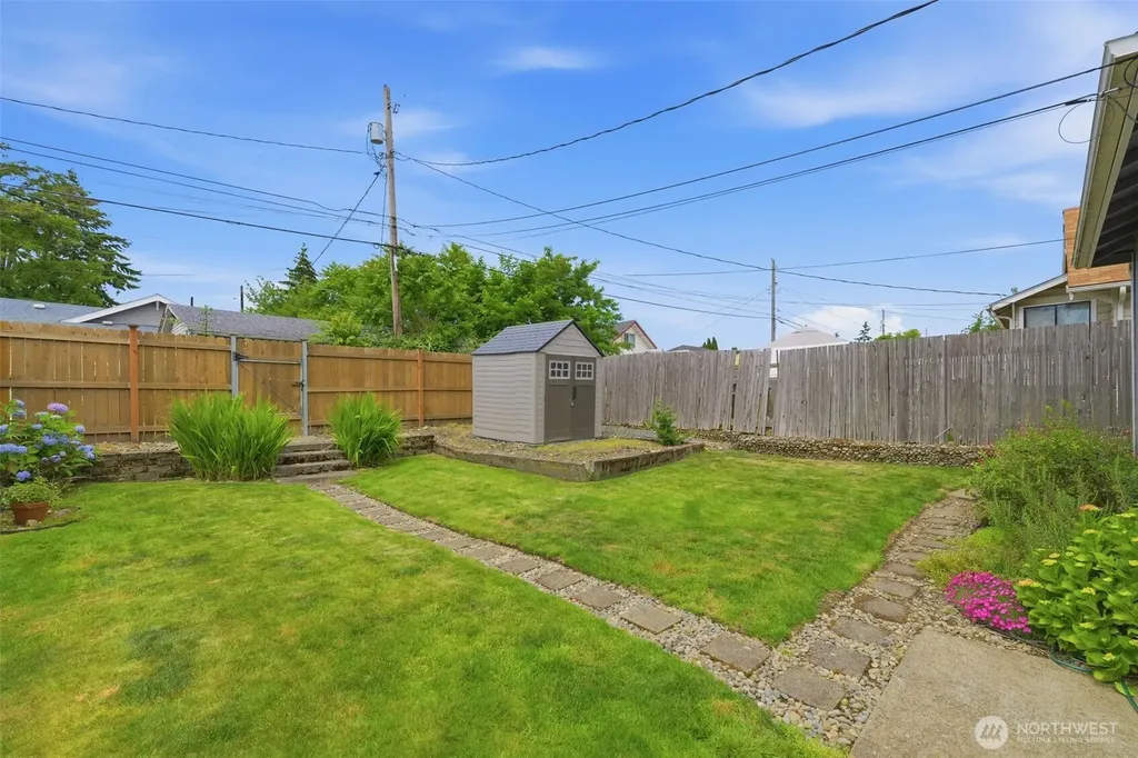 3734 E I Street Tacoma WA 98404