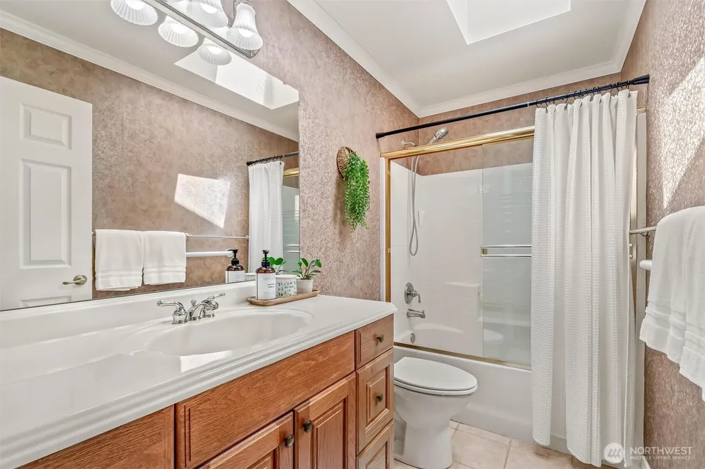 8709 8th Street SE Lake Stevens WA 98258