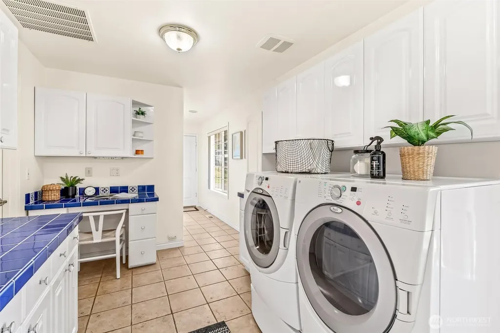 8709 8th Street SE Lake Stevens WA 98258