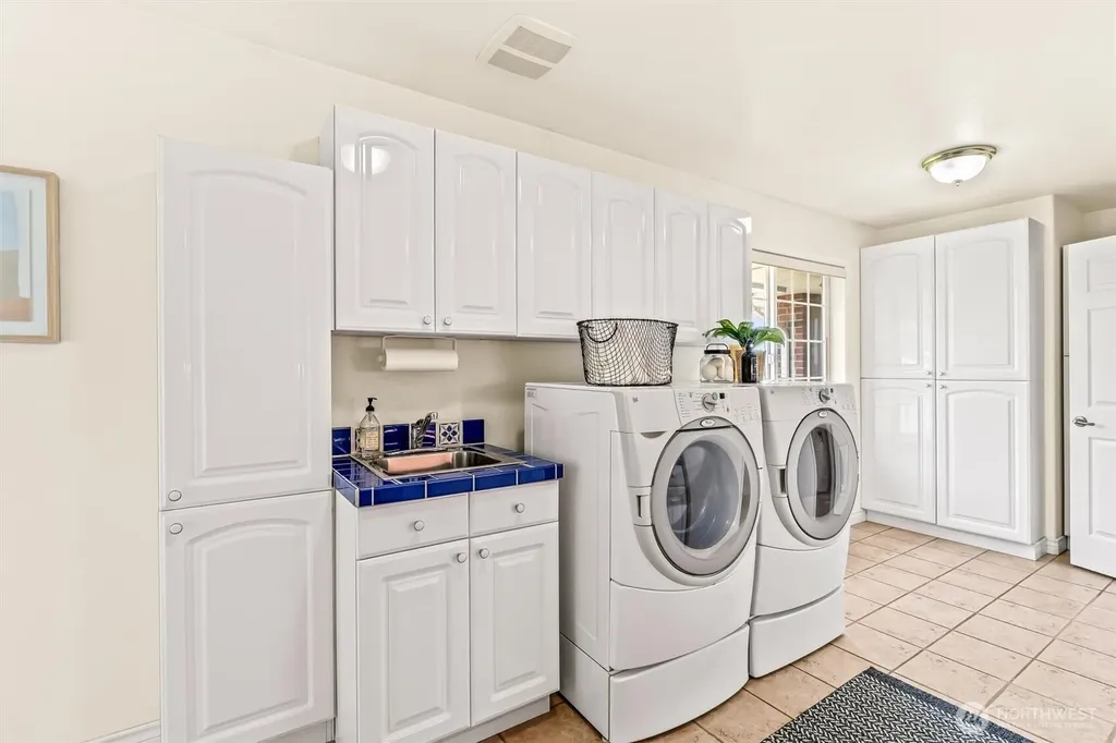 8709 8th Street SE Lake Stevens WA 98258