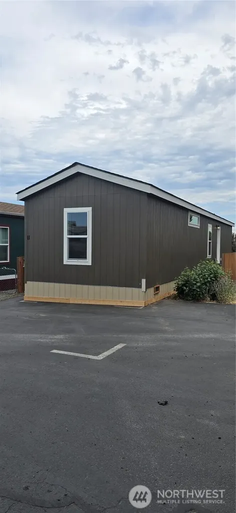 340 W Prairie Street Sequim WA 98382
