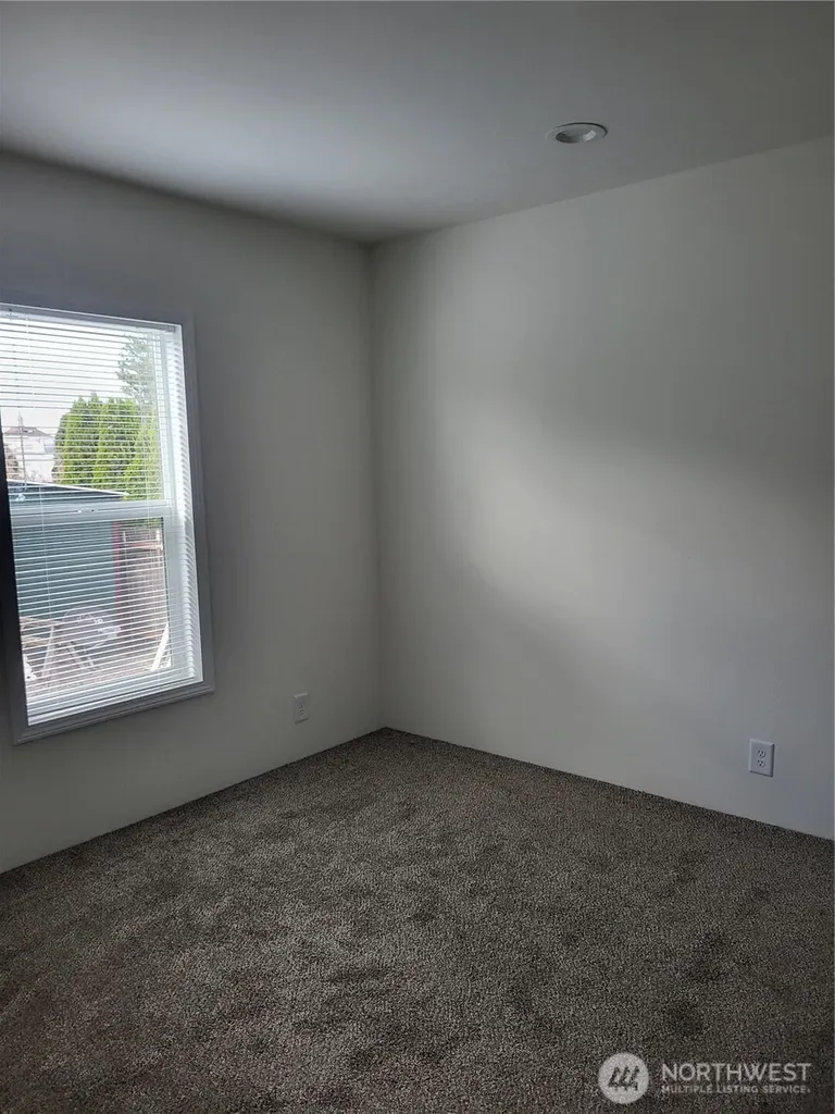 340 W Prairie Street Sequim WA 98382