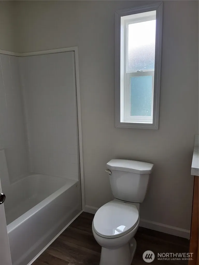 340 W Prairie Street Sequim WA 98382
