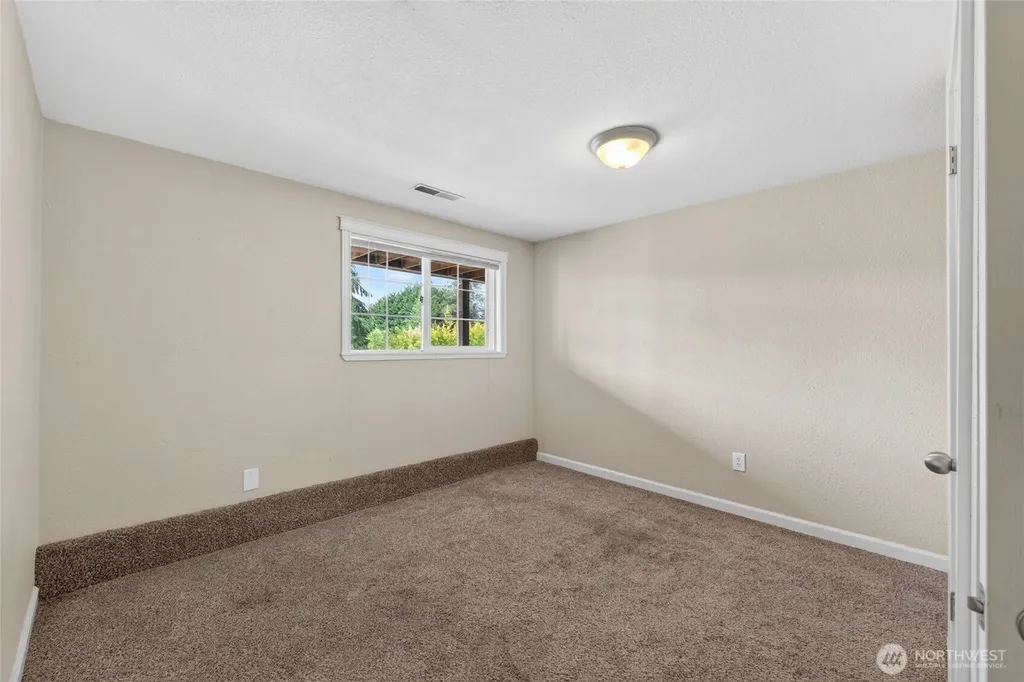 405 14th Avenue Milton WA 98354