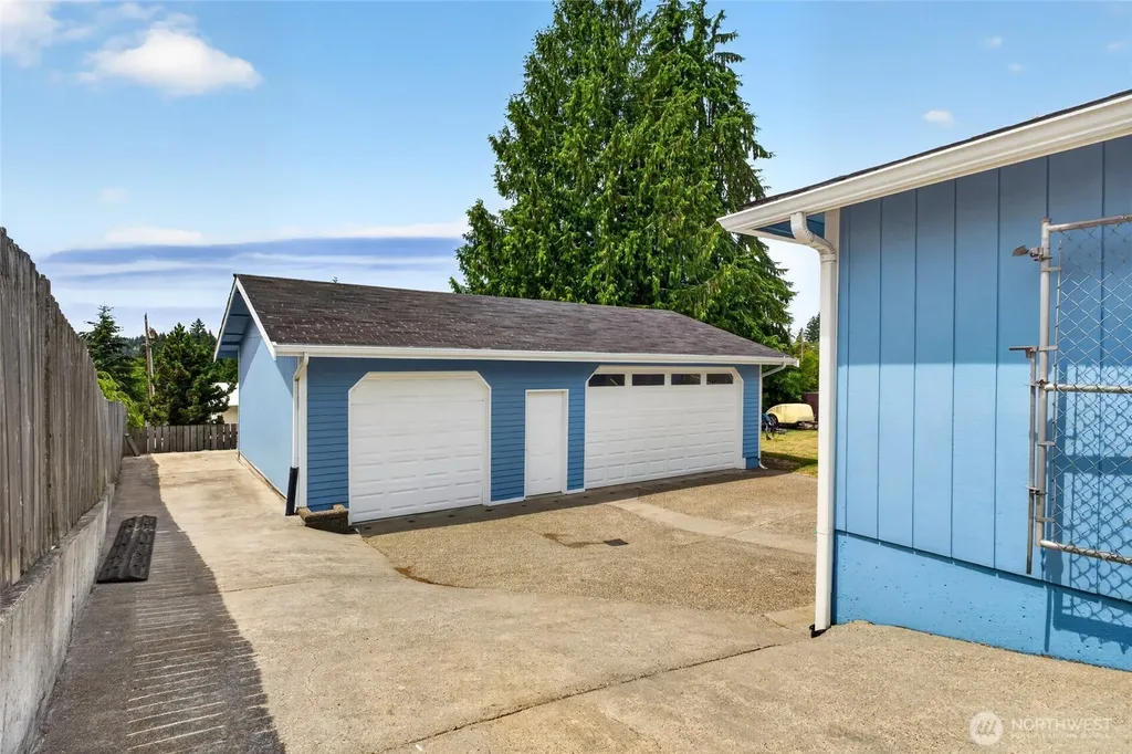 405 14th Avenue Milton WA 98354