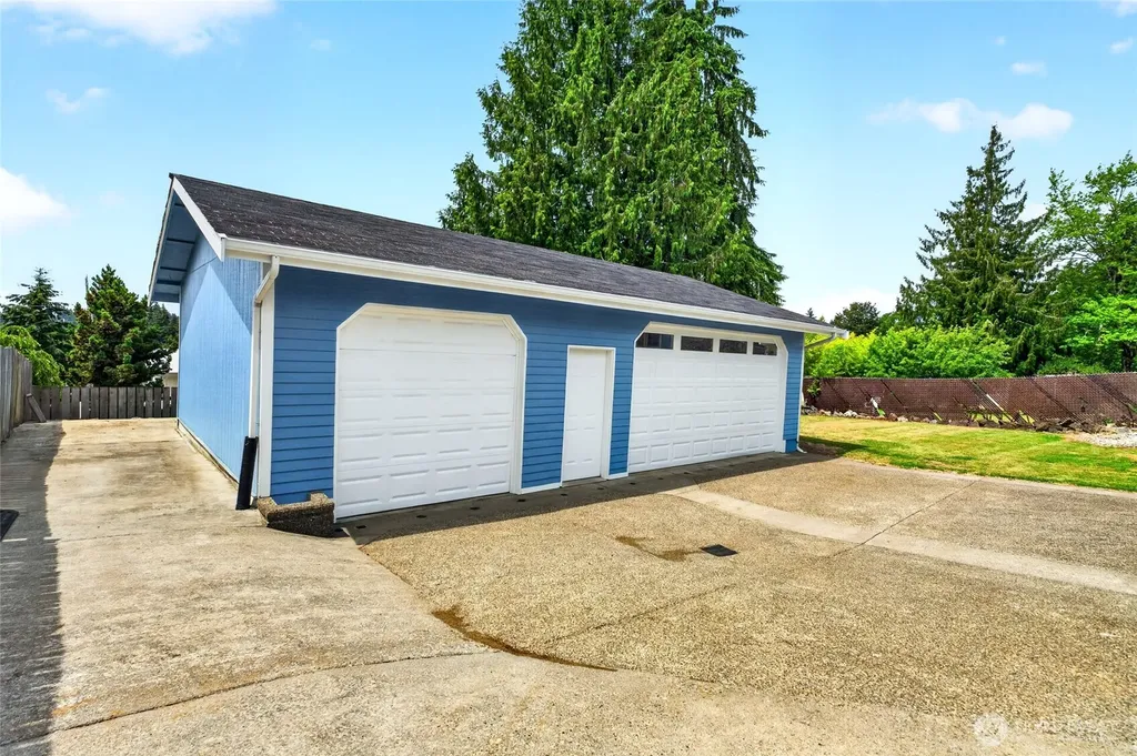 405 14th Avenue Milton WA 98354