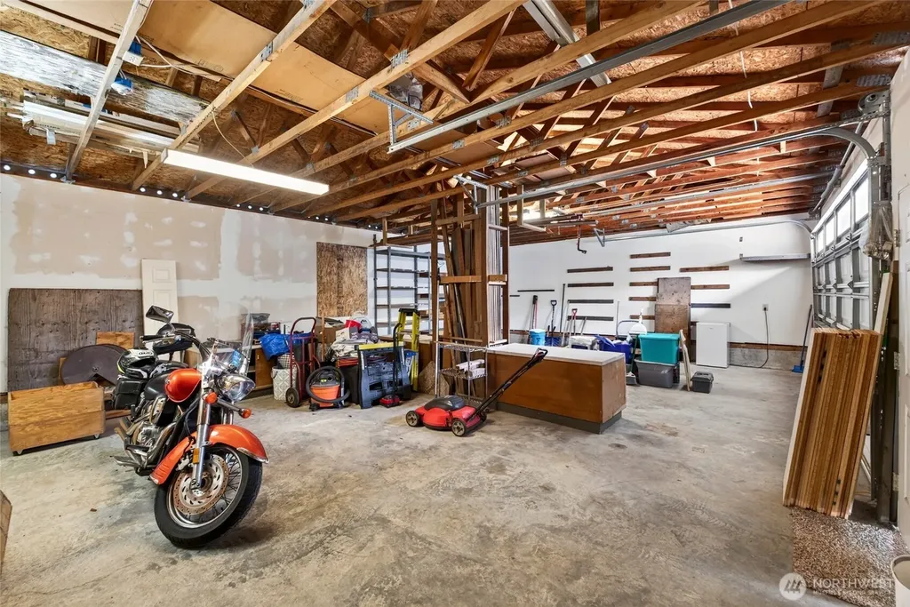 405 14th Avenue Milton WA 98354