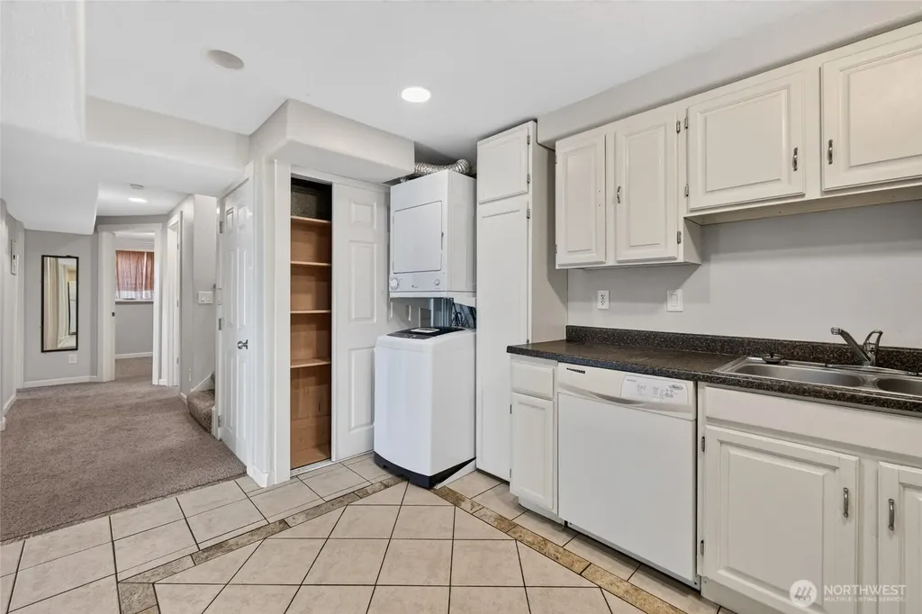 405 14th Avenue Milton WA 98354
