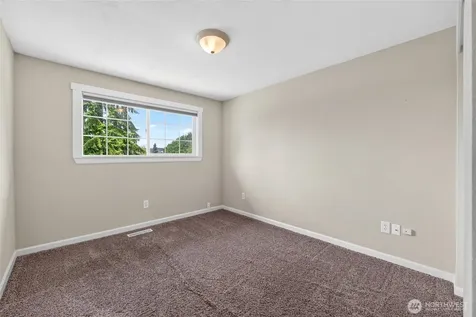 405 14th Avenue Milton WA 98354