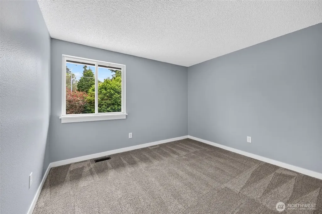 31851 25th Avenue SW Federal Way WA 98023