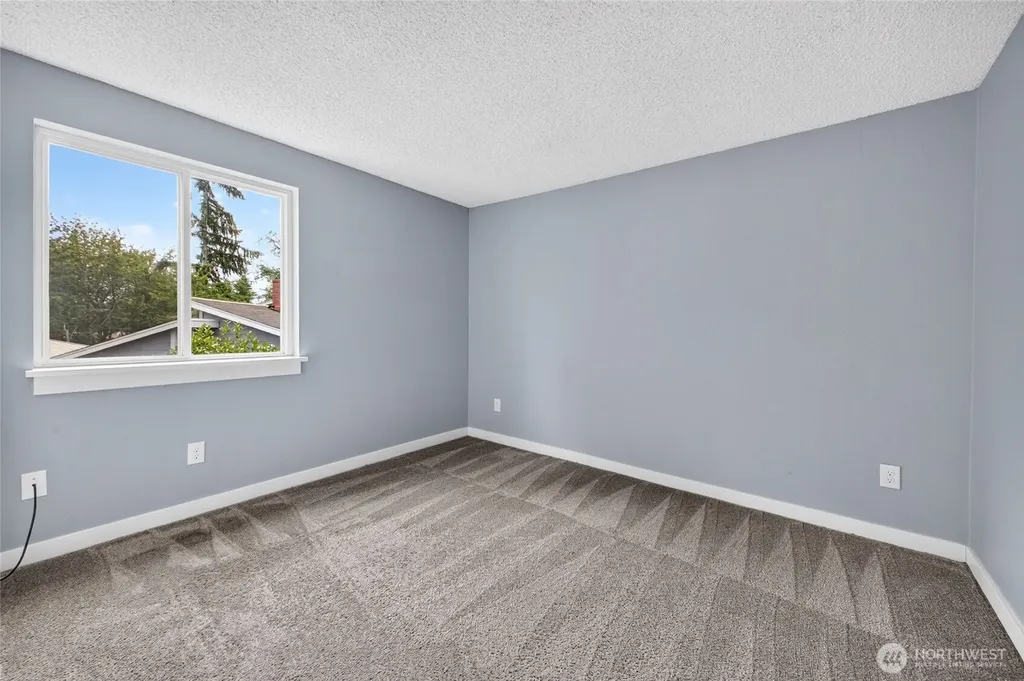 31851 25th Avenue SW Federal Way WA 98023