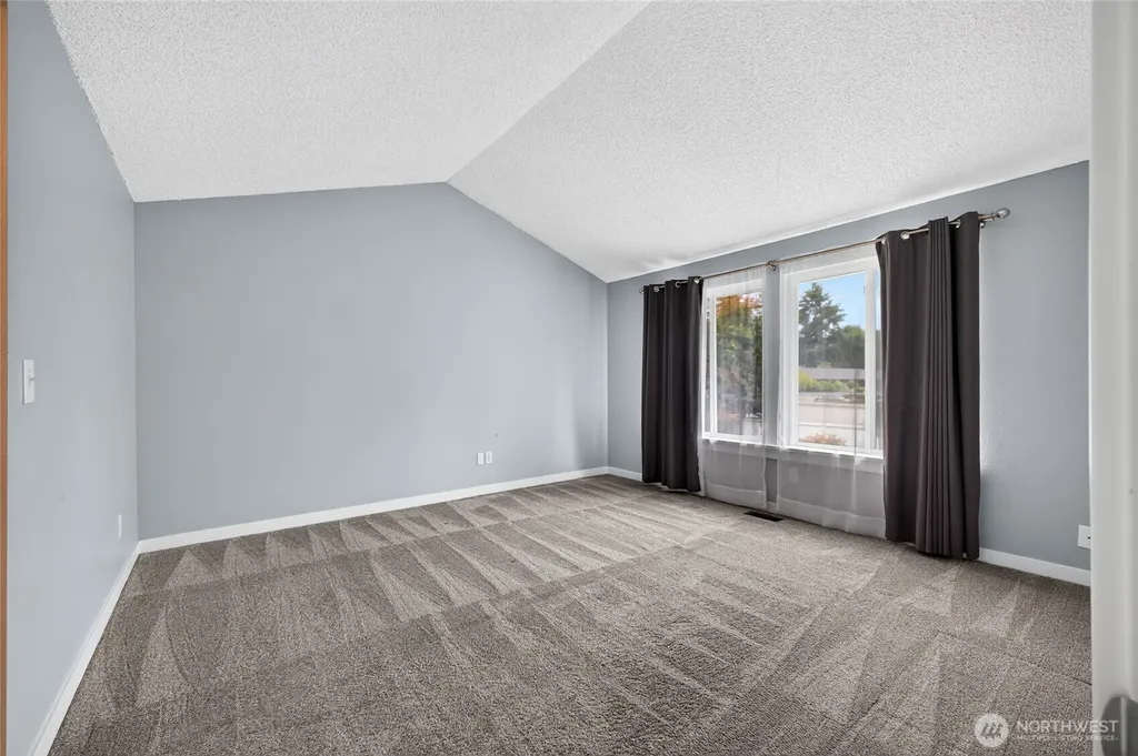 31851 25th Avenue SW Federal Way WA 98023