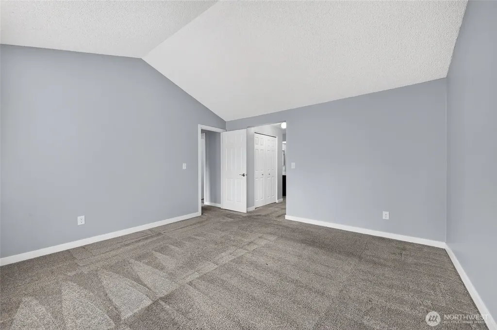 31851 25th Avenue SW Federal Way WA 98023