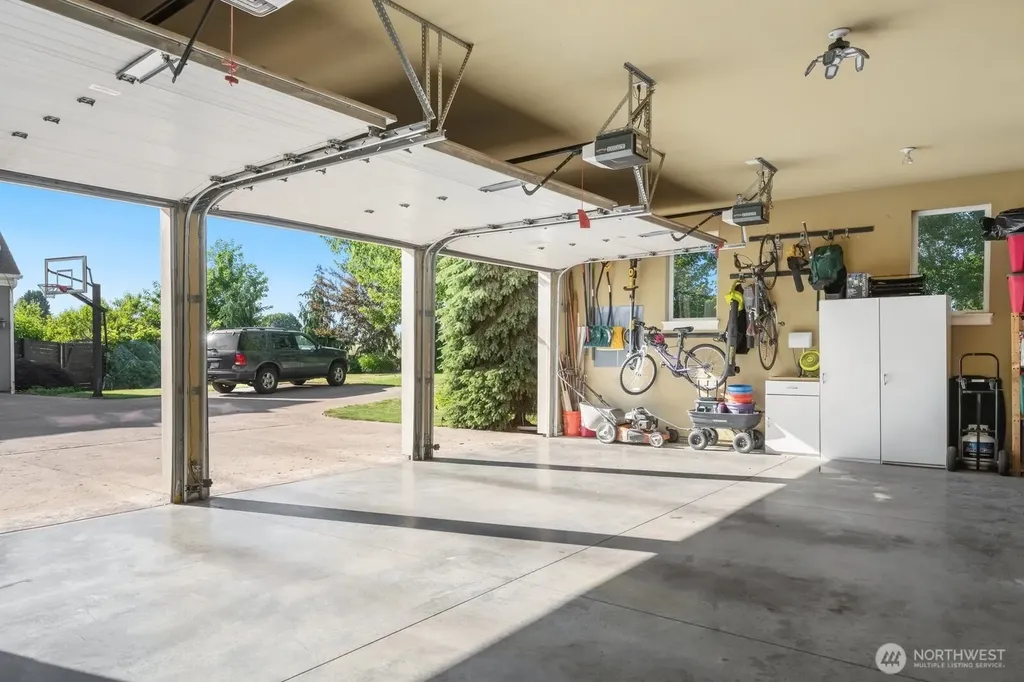 1047 SE Crestlane Drive College Place WA 99324