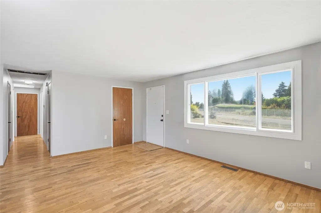 21144 31st Avenue S Seatac WA 98198