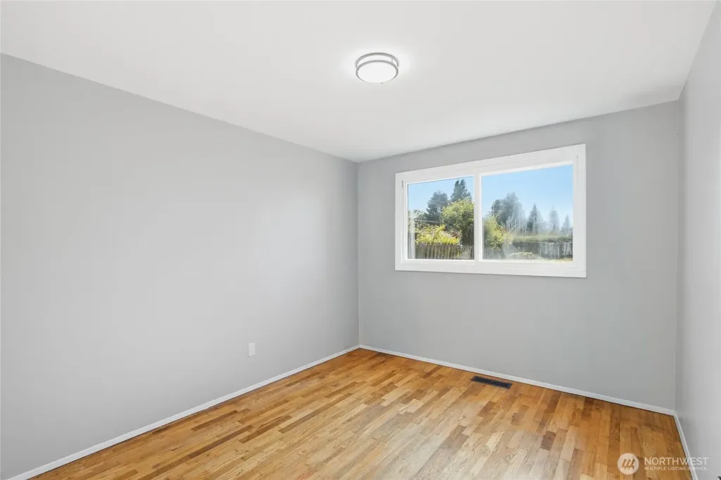 21144 31st Avenue S Seatac WA 98198