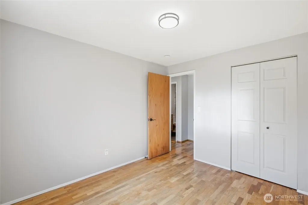 21144 31st Avenue S Seatac WA 98198