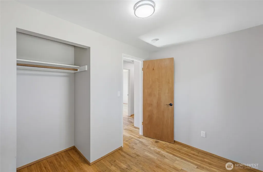 21144 31st Avenue S Seatac WA 98198