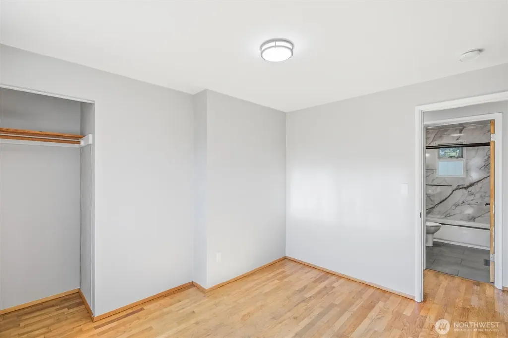 21144 31st Avenue S Seatac WA 98198