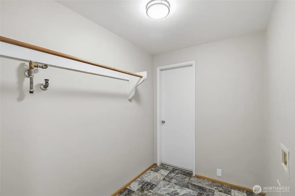 21144 31st Avenue S Seatac WA 98198