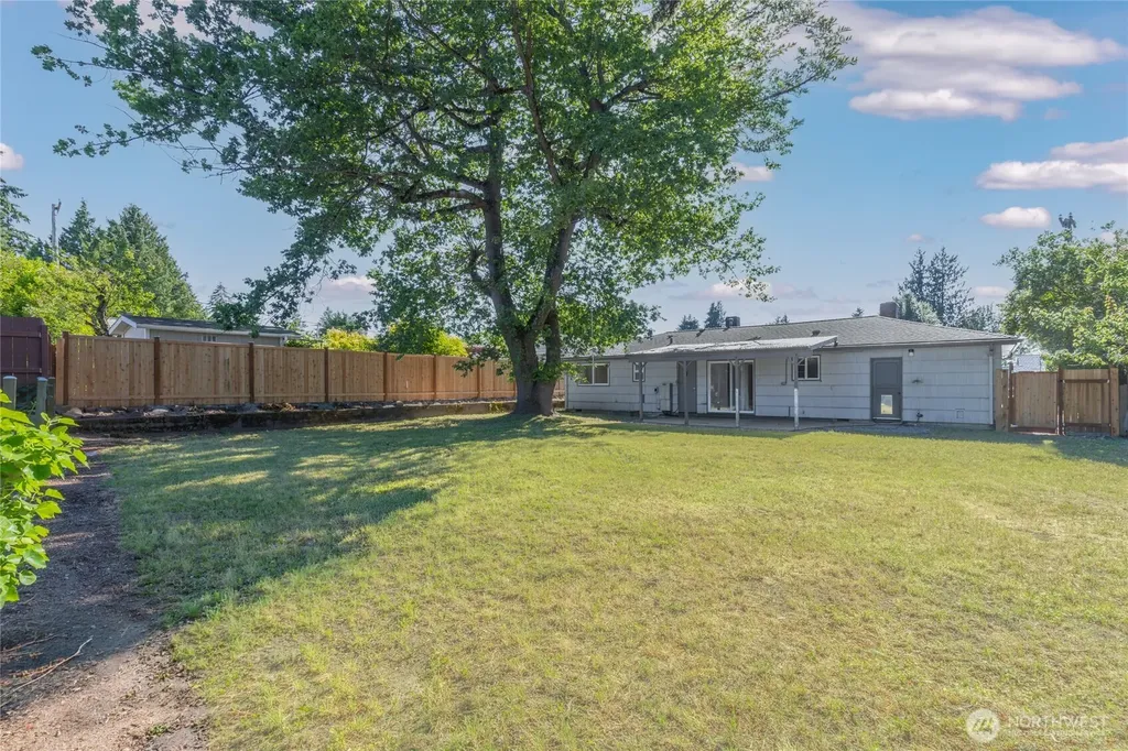 21144 31st Avenue S Seatac WA 98198